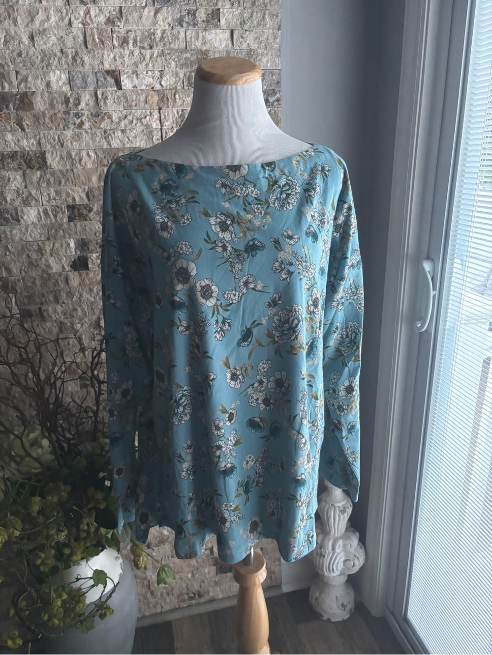 J. Jill Blue Floral Long Sleeve Tee - Picture 2 of 5